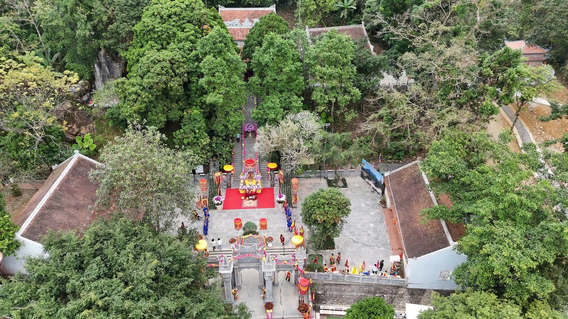 Xã Ba Vì dâng hương tưởng niệm Ngày giỗ Đức Thánh Tản Viên Sơn