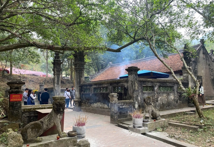 Di tích kiến trúc nghệ thuật Đền Sóc